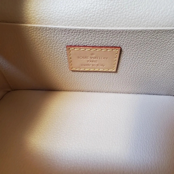 Louis Vuitton vanity bag - Picture 5 of 7
